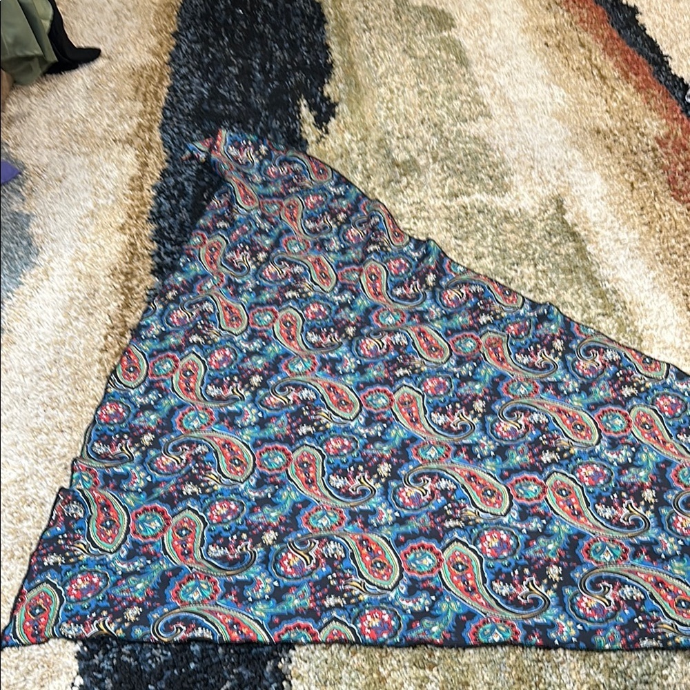 Vintage Triangle Shaped Colorful Paisley Hair Scarf Head Wrap Scarf Great Cond.